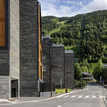 Andorra Mountain Retreat L Hiking Trails, Pool, Sauna & Gym L By Bones *